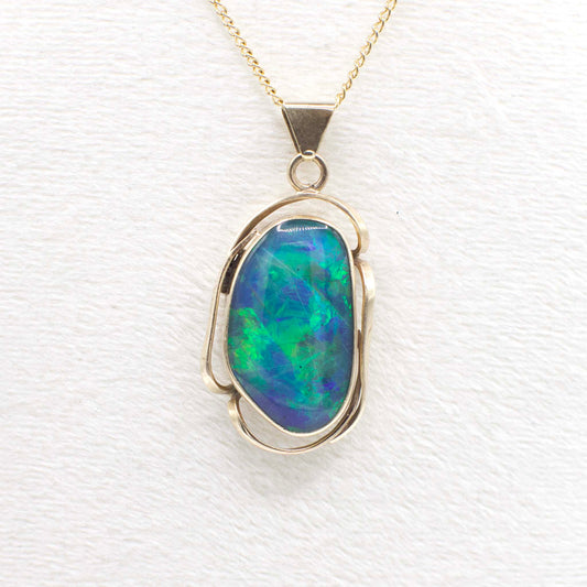 Vintage 9K Yellow Gold and Genuine Opal Triplet Pendant