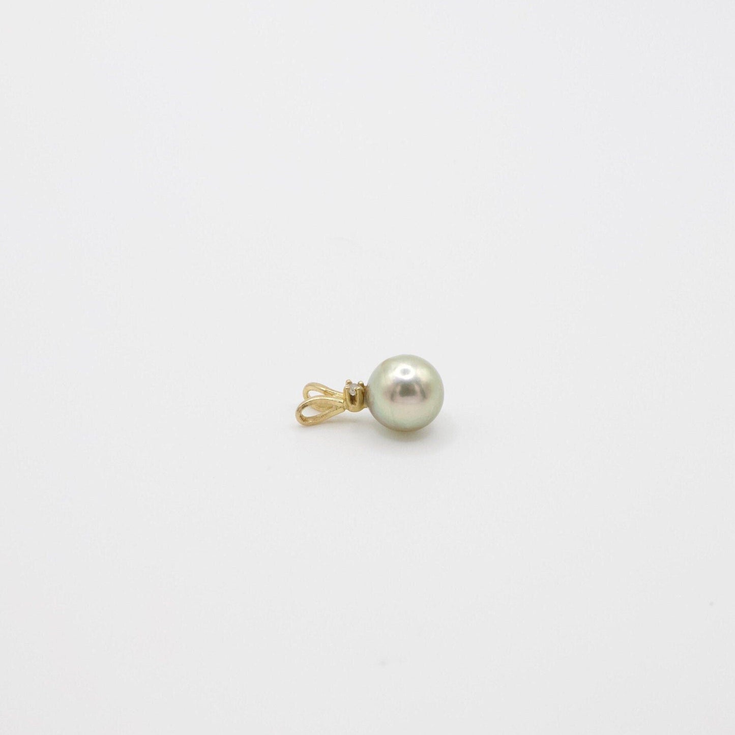 Vintage Filigraner 14K Gelbgold Grau Perle und Diamant Anhänger