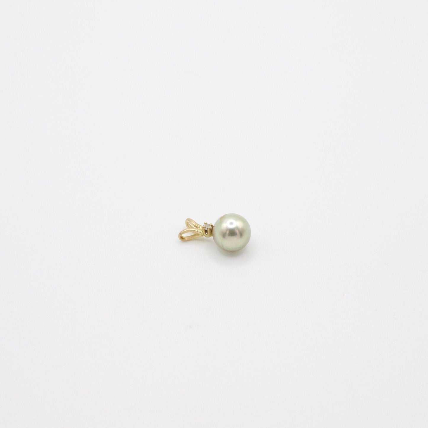 Vintage Filigraner 14K Gelbgold Grau Perle und Diamant Anhänger