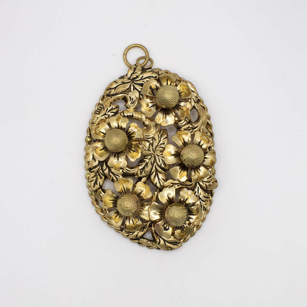Vintage Florales Messing-Filigran-Anhänger, oval